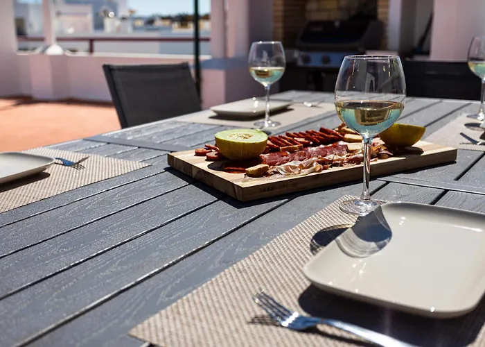 Centralgarve - Beachfront With Pool Penthouse 奎特里拉