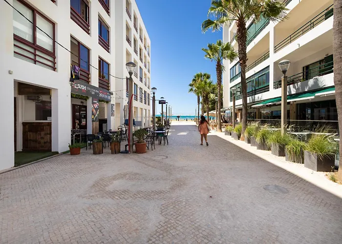 公寓 Centralgarve - Beachfront With Pool Penthouse *